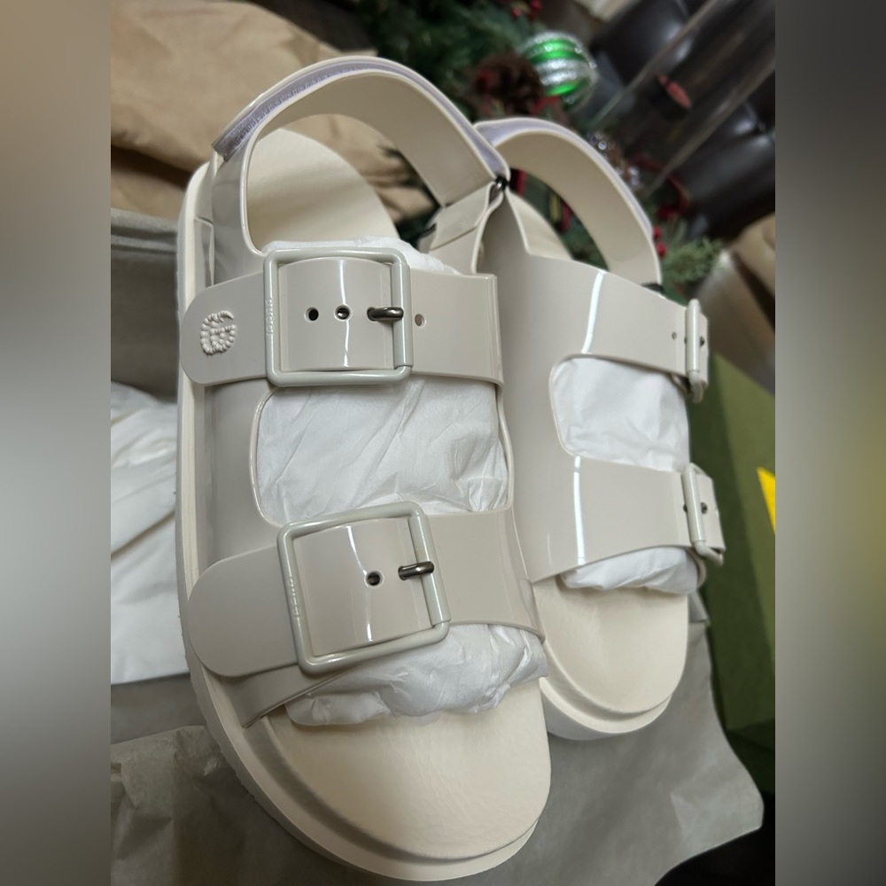 Gucci GG double buckle slip on sandals rubber light size 41 (11)